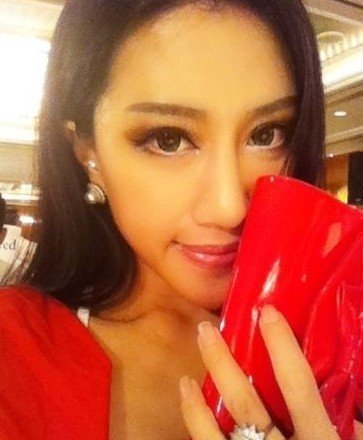 林丹谢杏芳姐弟恋内幕 成为章子怡的必要条件 博尔特大尺度艳照似av