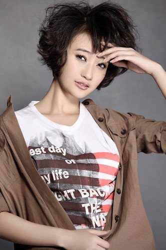 阎娜拍杂志大片图片