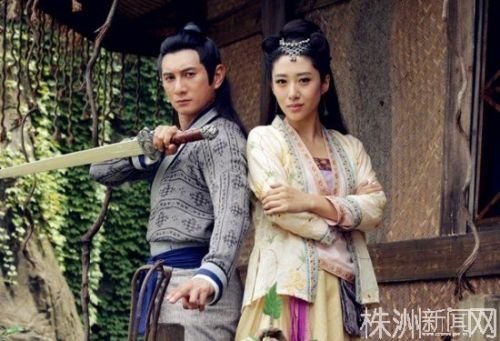 新白发魔女传花絮 吴奇隆马苏水中激情(图)_大