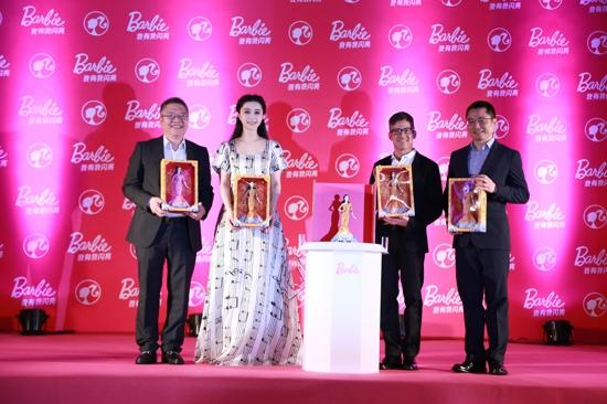 范冰冰芭比成销售冠军 刷新美国单周销量纪录