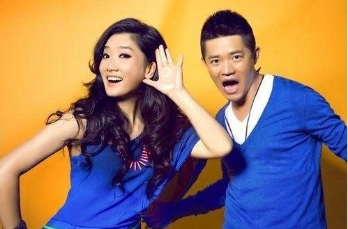 凤凰传奇湖南春晚《拜新年》 联袂主持群开场