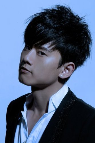 张杰演唱会首播收视告捷芒果嘉年华迎来开门红