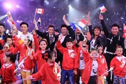 新七小福杨政为师傅成龙庆生 连夜赶排功夫舞