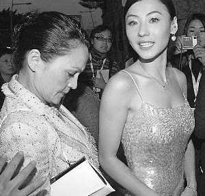 张柏芝生母再当外婆没感觉 亲家关系不容乐观【图】