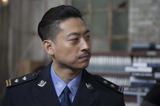 《暗黑者》点击破两亿 曲少石型男魅力持续绽放