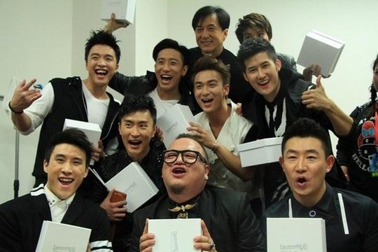 新七小福杨政为师傅成龙庆生 连夜赶排功夫舞