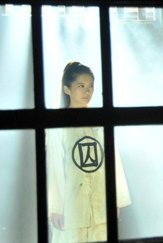 《刁蛮俏御医》热拍 张娜拉上演囚服诱惑