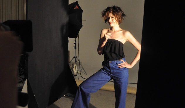 陈慧琳出道20年再剪短发 清丽复古范儿十足