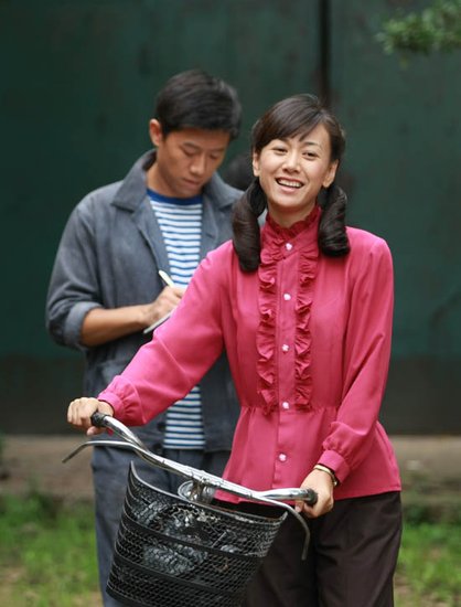 《八十年代》热播 齐欢变身小寡妇与左小青较