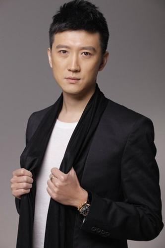 《<em>两个女人的战争</em>》上海热拍 任东霖迷恋柳岩