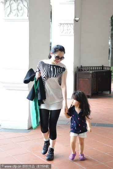 许晴澄清私生女传闻+已赴美与布鲁斯·威利拍