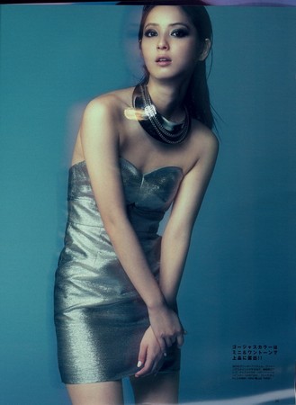 日本女星佐佐木希美体解禁 不介意拍全裸写真