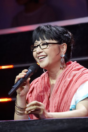 15播出的《歌声传奇》,重新演绎中国著名歌唱家殷秀梅的经典歌曲