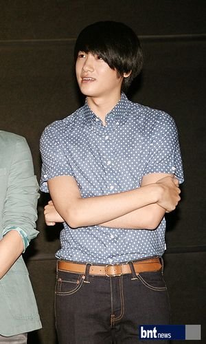 ZE：A朴炯植加盟《Nine》 穿越时空华丽变身