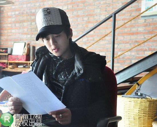 青海卫视艺人代悦首唱民歌 钟兴民指导献声(图