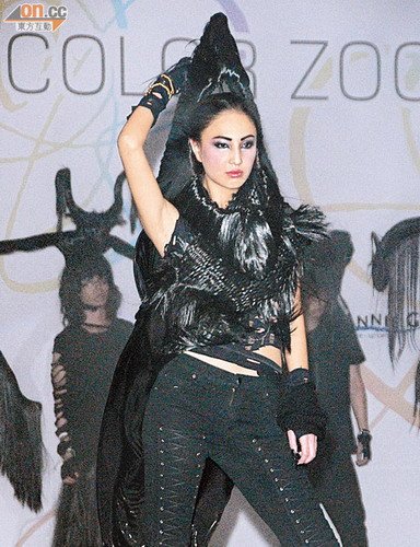 张舒雅走秀除懒污名 郑希怡自嘲发型似倩女幽魂【图】