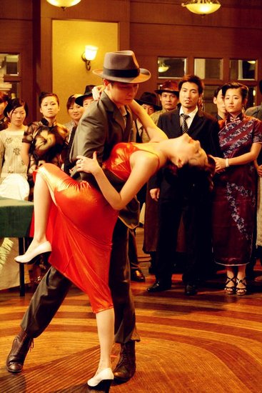 《迷案1937》保剑锋携王丽坤 变上海滩福尔摩