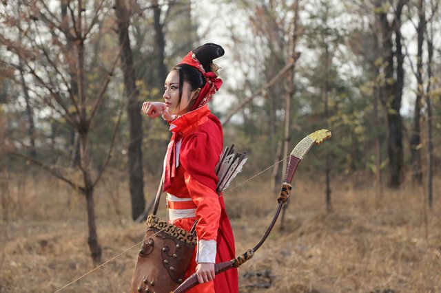 《布袋和尚新传》正式杀青 张馨心仗剑走天涯