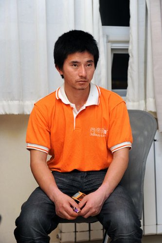 独家采访犀利哥:想娶一房妻子 好好过日子(图)