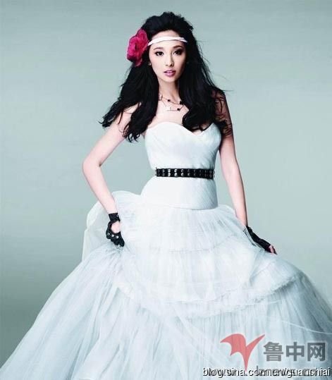 李宇春男友是煤老板欲嫁富豪 女星拼命要嫁豪