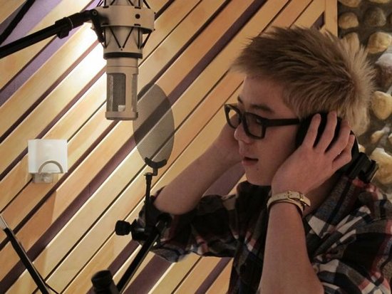 俞灏明创面尚未完全愈合 祝福加油歌紧张录制