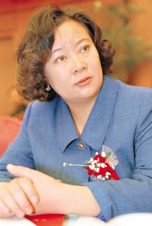 <em>方青卓</em>回应<em>妹妹</em>批不孝:让她发泄 等冷静再谈