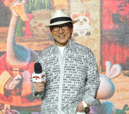 成家班成员病逝,外媒误报为成龙遭遇车祸身亡