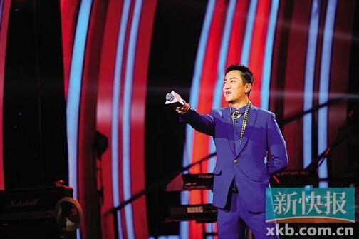 毛宁主持首秀频卖萌 欲做“音乐主持第一咖”