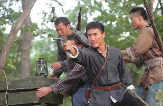 抗战剧《绝地枪王2》热播 张永达硬汉范儿来袭