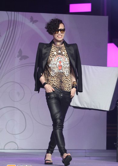 Angelababy做客《大本营》 提黄晓明就打太极