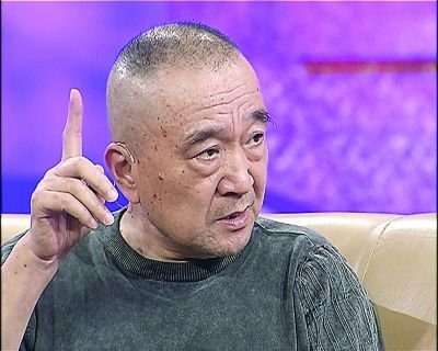 李保田聊父亲几度落泪 谈"戏霸":我不会说话