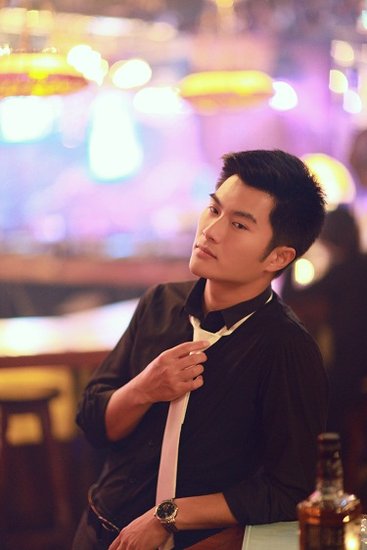 沈泰领衔《爱的交响乐》+演绎绝美型男帅气十