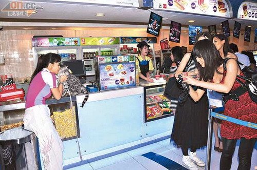 何韵诗获好友捧场毕生难忘 赞许志安专一好男人【图】