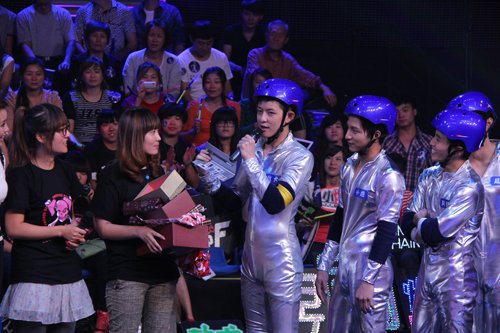 《墙来啦》迎棒棒堂组合 搞笑PK胖胖糖