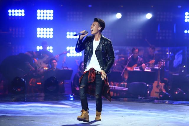 李一哲献好歌曲最燃表演 藏龙卧虎嗨爆现场_娱