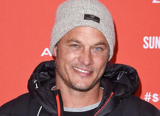 崔维斯·费米尔加盟《重力反转》 将扮街头骗