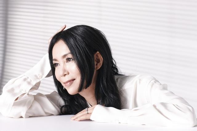 竹内玛利亚为黑木瞳的《讨厌的女人》唱主题曲