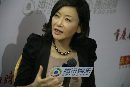 唐丽君分享幕后辛劳 新媒体为年轻影人创造机会