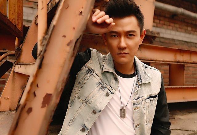 百变倪新宇“疯狂来袭”蜂拥暑期档