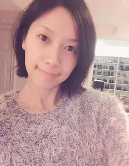 徐静蕾新片接地气笑爆网友 工作严肃生活逗趣