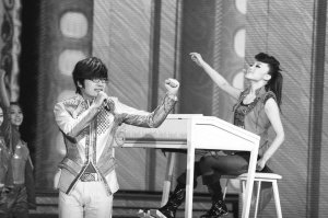 玖月奇迹接受专访：上央视春晚一点儿没紧张