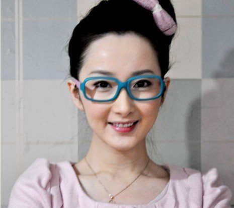 程媛媛领衔《怪手蓝多多》 哈韩造型时尚可爱