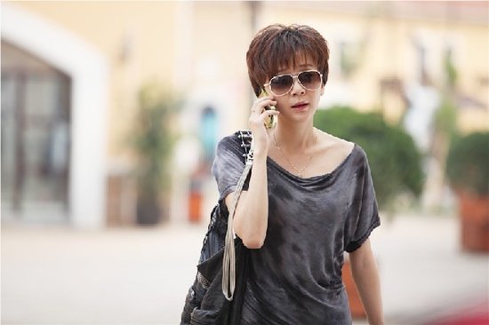 《女编辑》扒光时尚圈态：伪时尚，真山寨