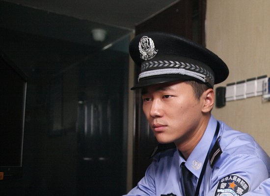 苏茂洋新片变身花痴片警 看好《搞定岳父大人》