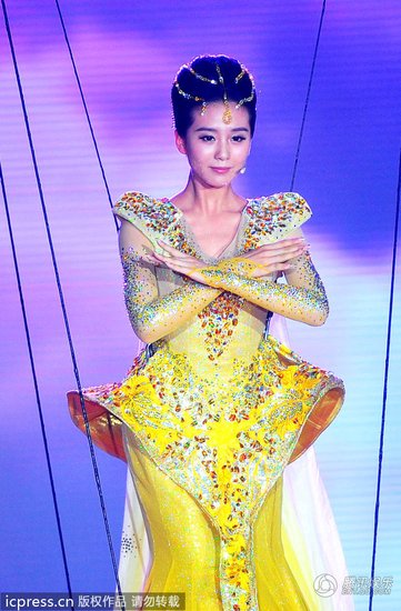 第九届金鹰节盛大开幕 网友吐槽像看春晚（图）