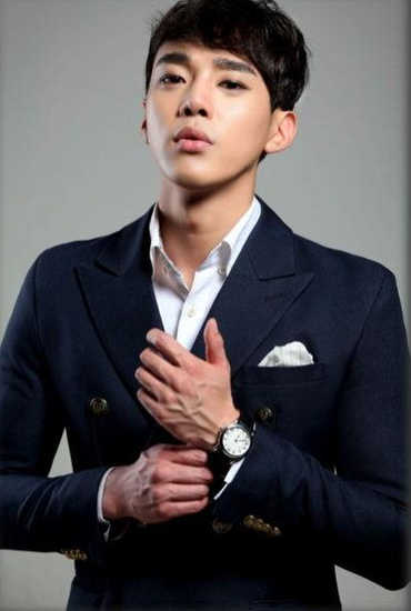 韩星安圣浩拍戏假毁容真受伤 显敬业本色