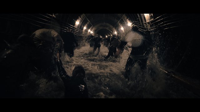 《夺命地铁》揭秘灾难戏 两千吨水打造“水牢”