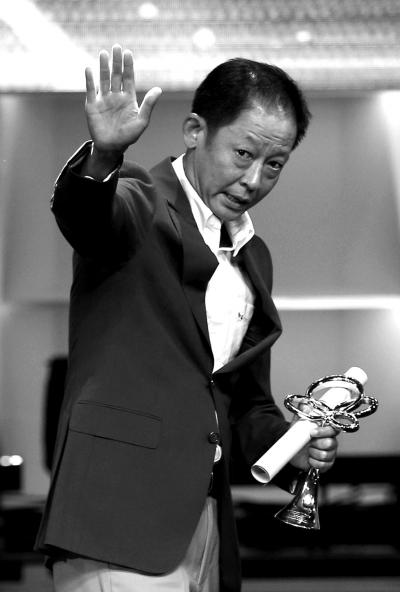 王志文18年后再捧白玉兰视帝 孙俪迟当视后