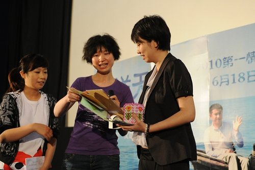 《海洋天堂》天津温情之旅 薛晓路收获惊喜飙泪_娱乐_腾讯网