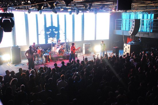 人山人海见证新MAO+Livehouse+Shanghai魅力